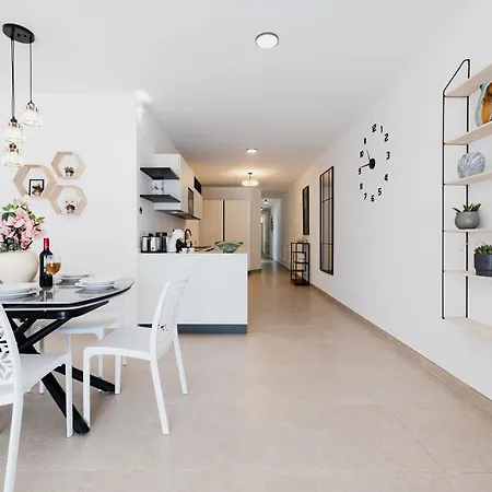 Brand New 3br Family Flat Balcony & Side Seaview San Pawl il-Baħar