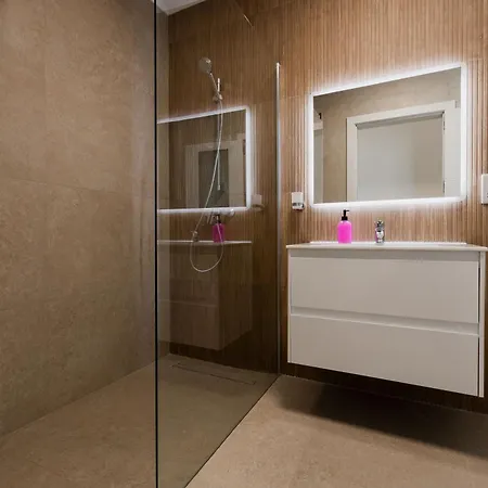 Brand New 3br Family Flat Balcony & Side Seaview דירה *