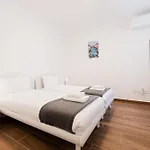 Brand New 3br Family Flat Balcony & Side Seaview セント・ポールズ・ベイ