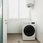 Brand New 3br Family Flat Balcony & Side Seaview セント・ポールズ・ベイ