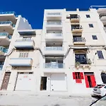 Brand New 3br Family Flat Balcony & Side Seaview アパート セント・ポールズ・ベイ